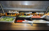 Buffet raikkaat salaatit